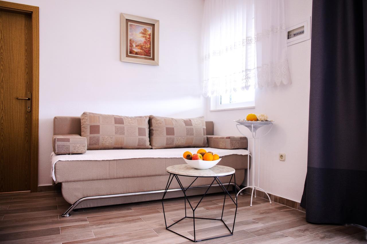 מרינה Apartments Mila מראה חיצוני תמונה