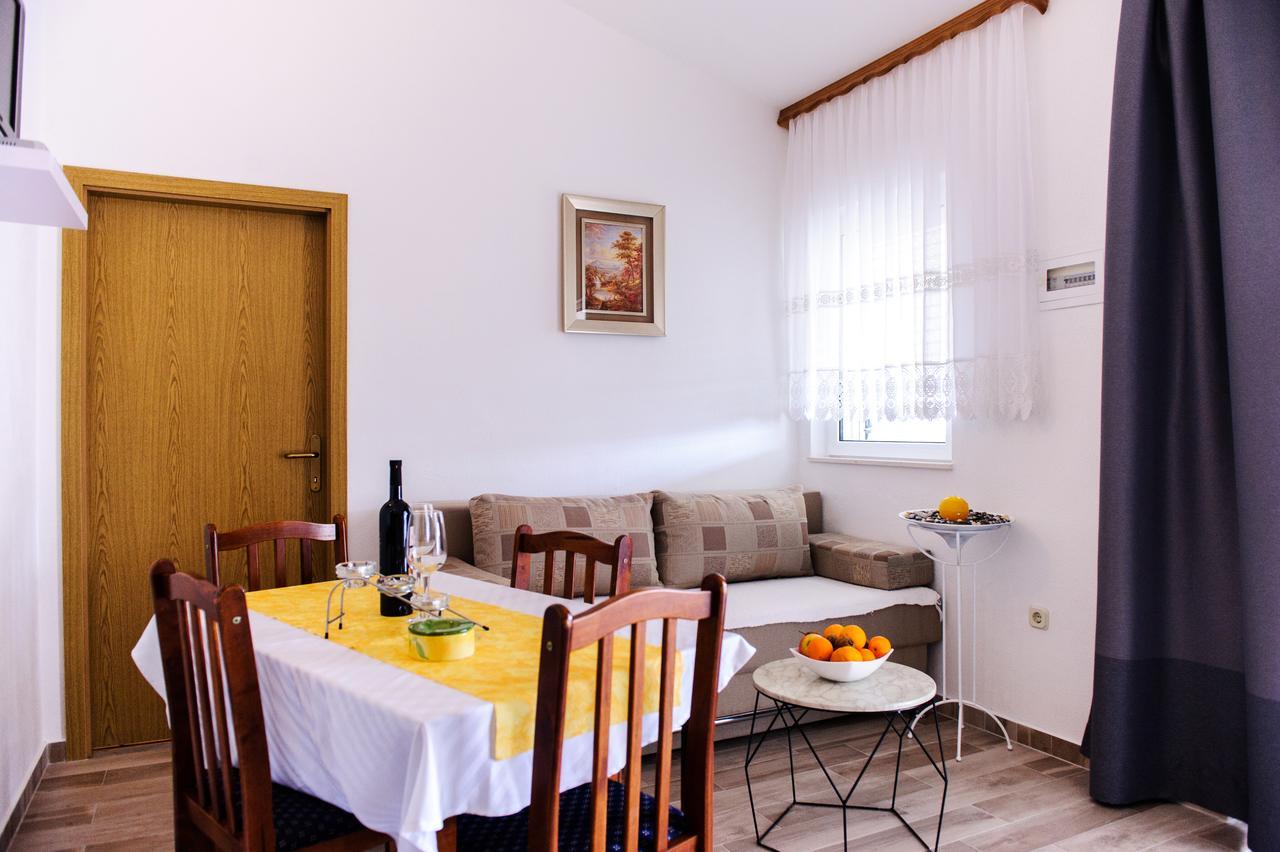 מרינה Apartments Mila מראה חיצוני תמונה