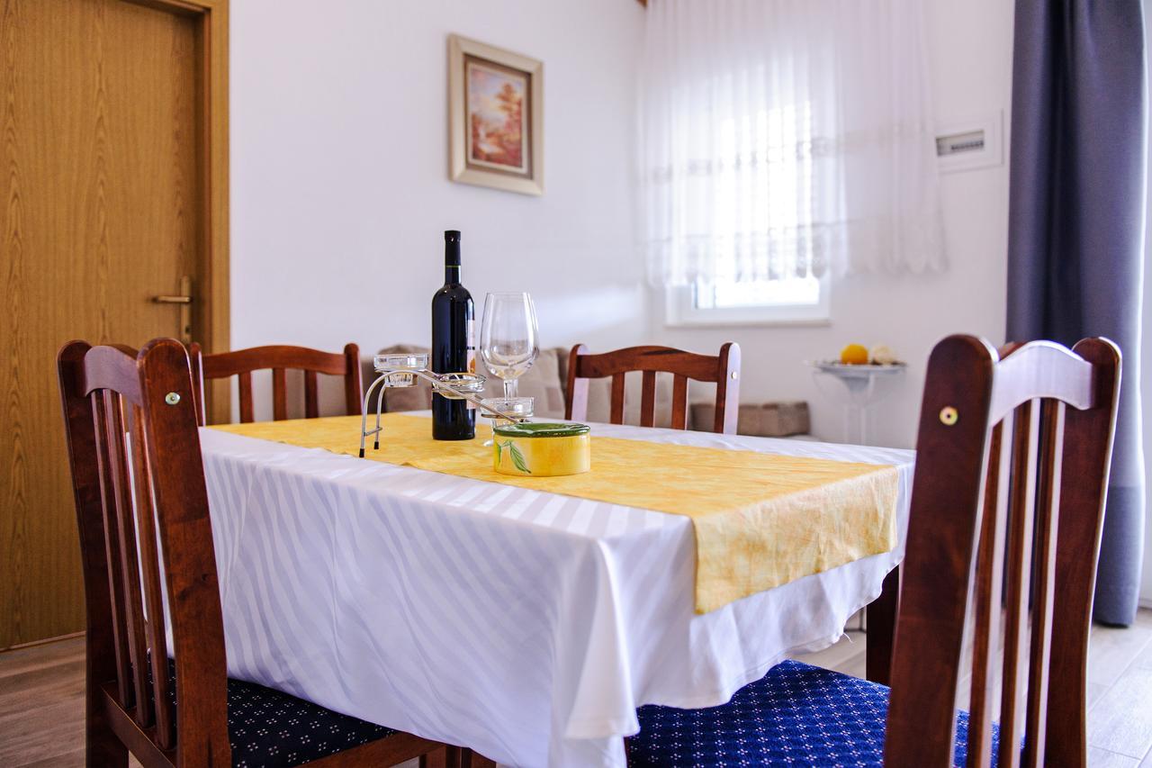 מרינה Apartments Mila מראה חיצוני תמונה