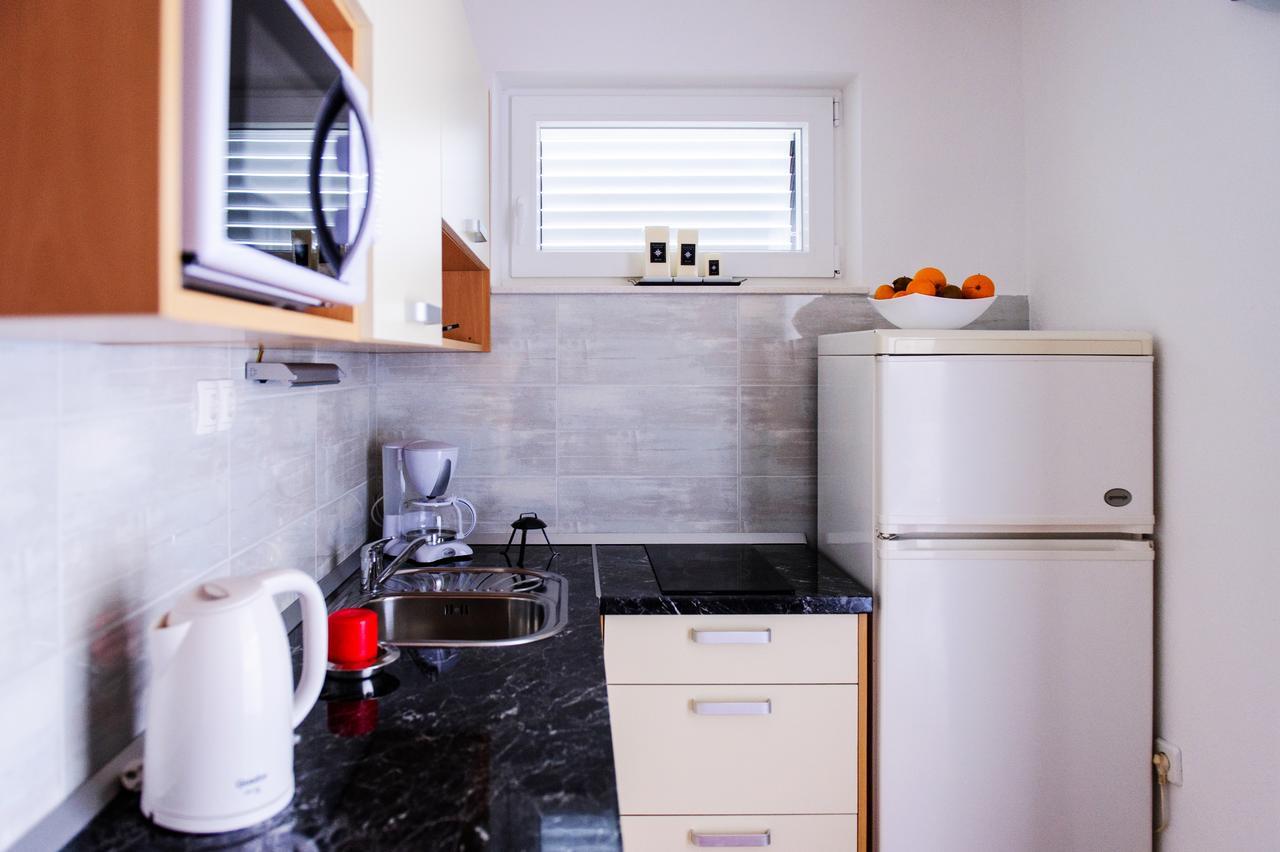 מרינה Apartments Mila מראה חיצוני תמונה